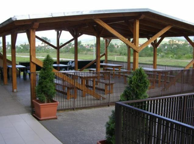 Sport Hotel Ostrov Trenčín Extérieur photo